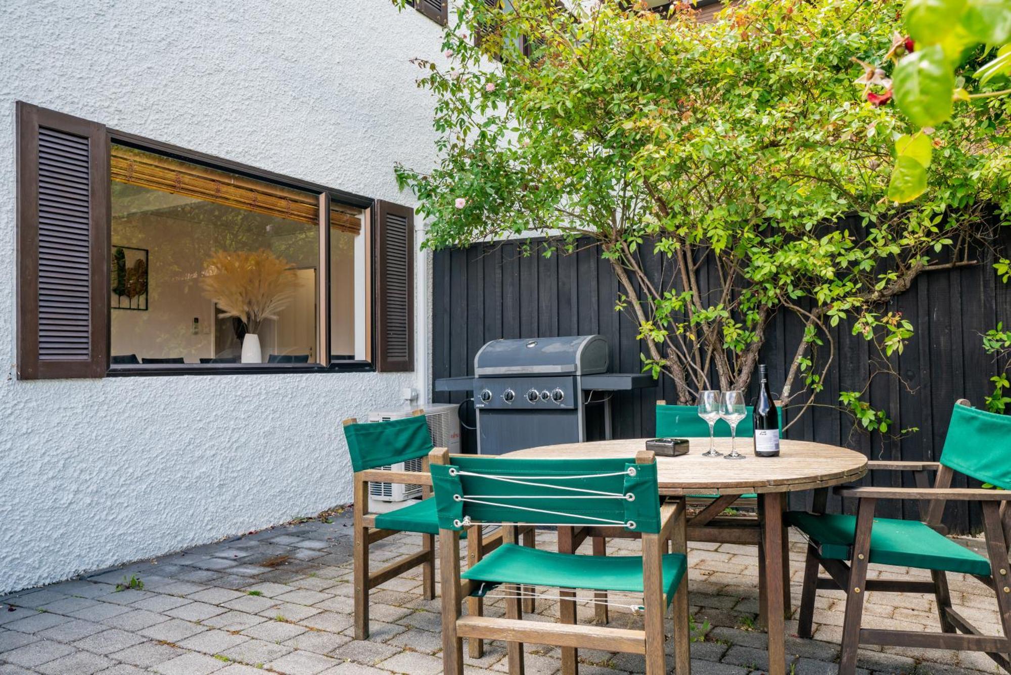Town Centre Location With Stunning View - Unit 8 Apartman Queenstown Kültér fotó